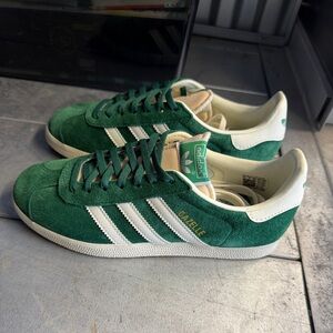 Adidas Gazelle. Size 5.5 kids.